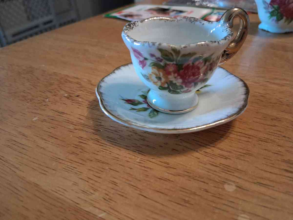 Pink n yellow flower teacup saucer set