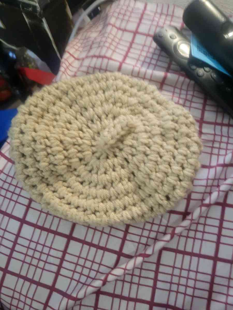 Toddler to kid Baret hat beige