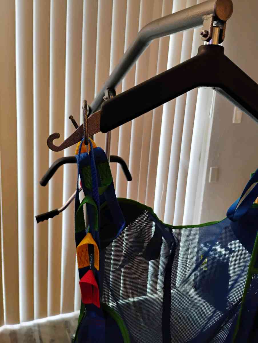 Hydraulic manual patient lift