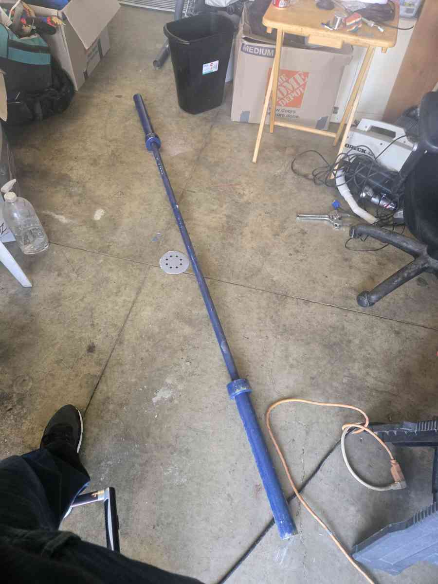 45 pound Olympic weight bar bar