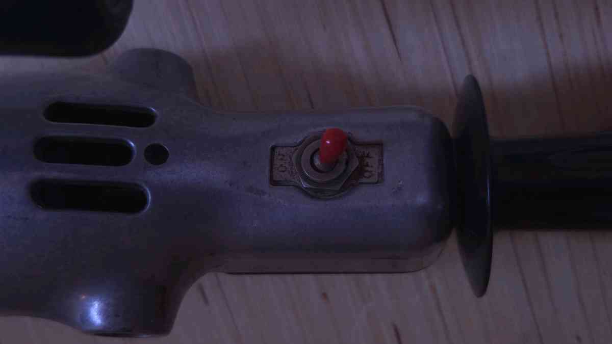 Vintage Black and Decker Heavy Duty Hedge Trimmer 12inch