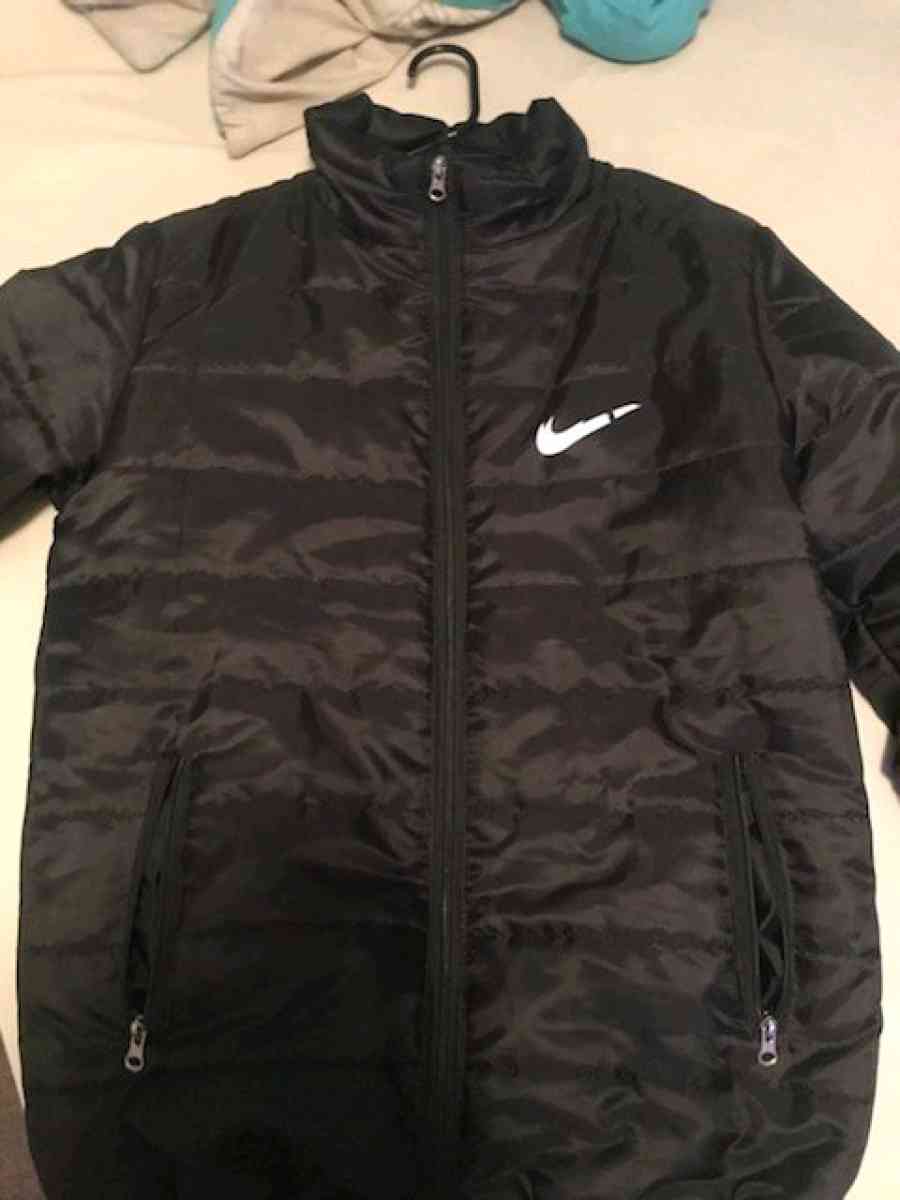 Nike Puffer Coat Size M
