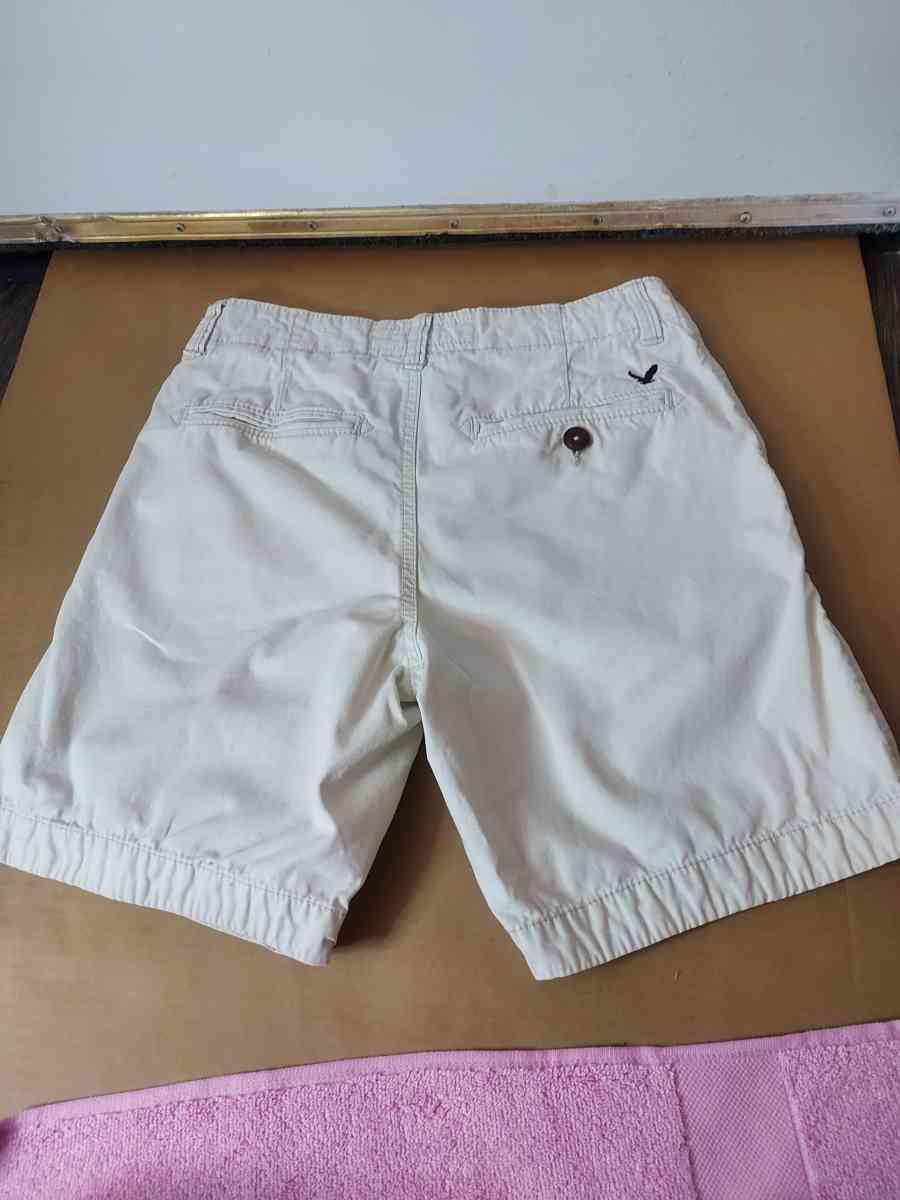 American Eagle Outfitters Prep Bermuda Shorts Size 36 Light