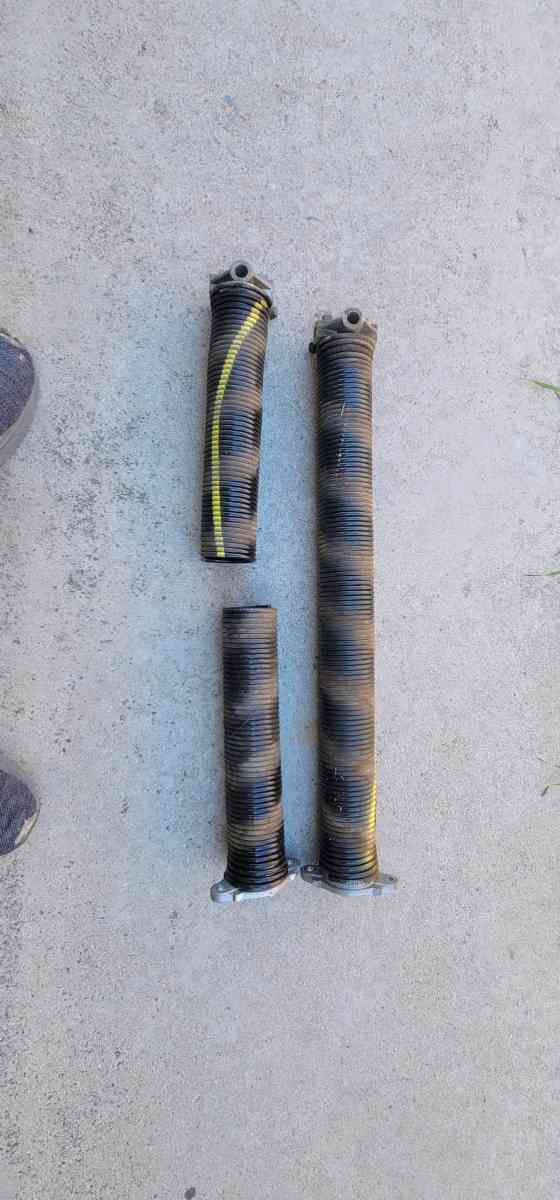 REPAIRS GARAGE DOORS