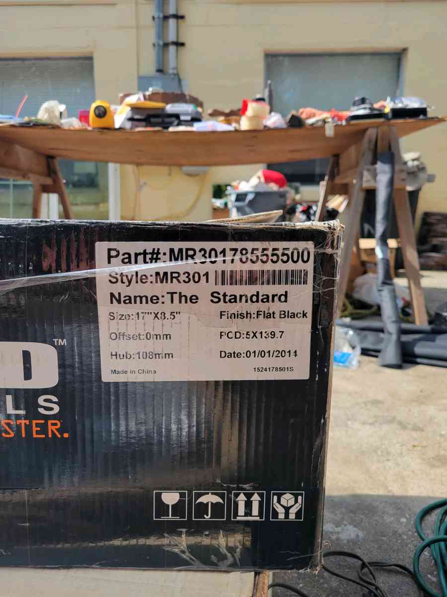 4 brand new wheels Excess XS