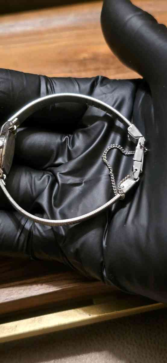 vintage ladies pulsar quartz watch