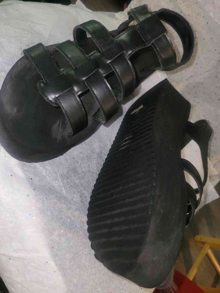 Black platform sandals