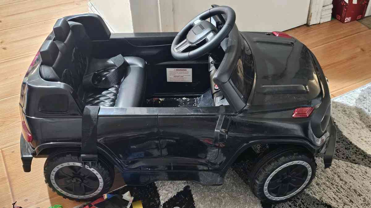 kids drive motorized car