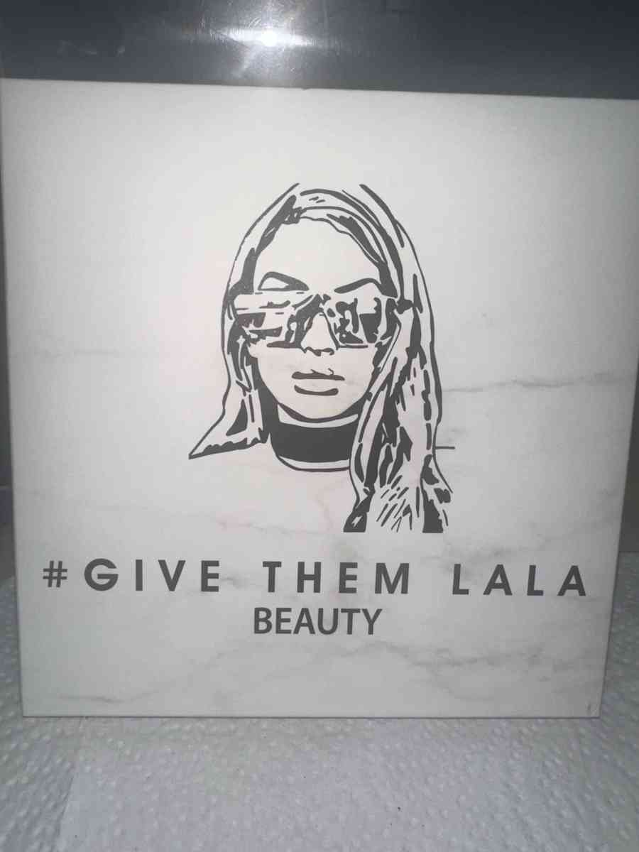 Give them Lala the grown woman palette