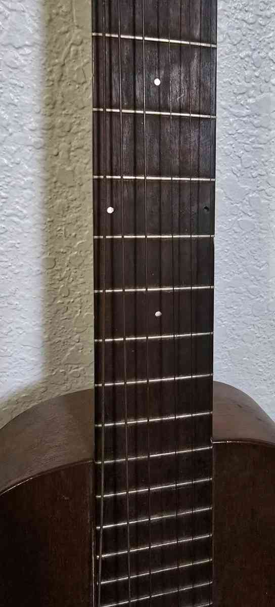 Acoustic Guitar  Vintage