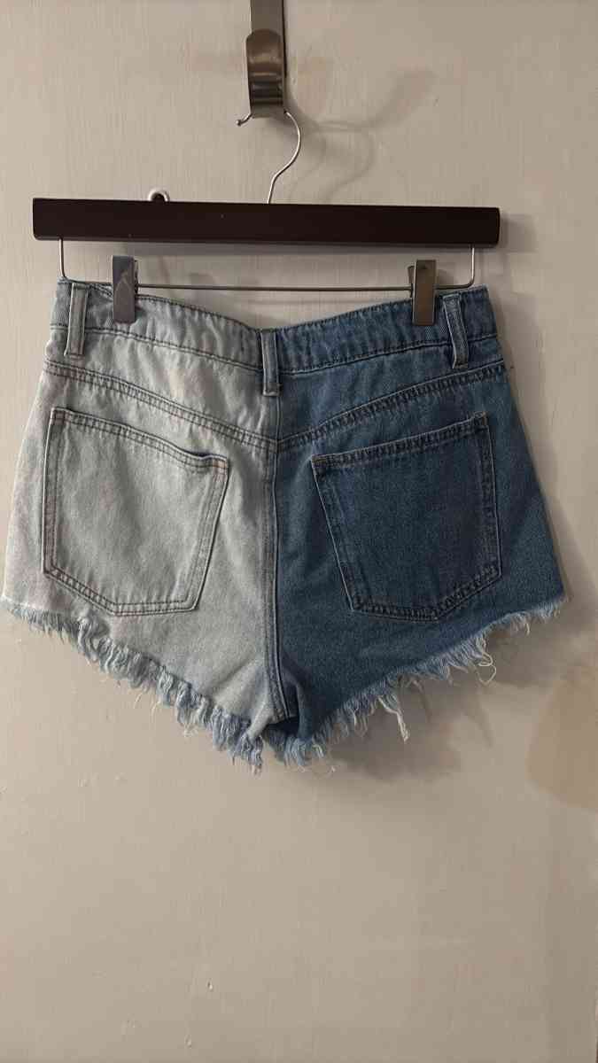 UEC Indigo Rising Color Block Denim Shorts  Size 728