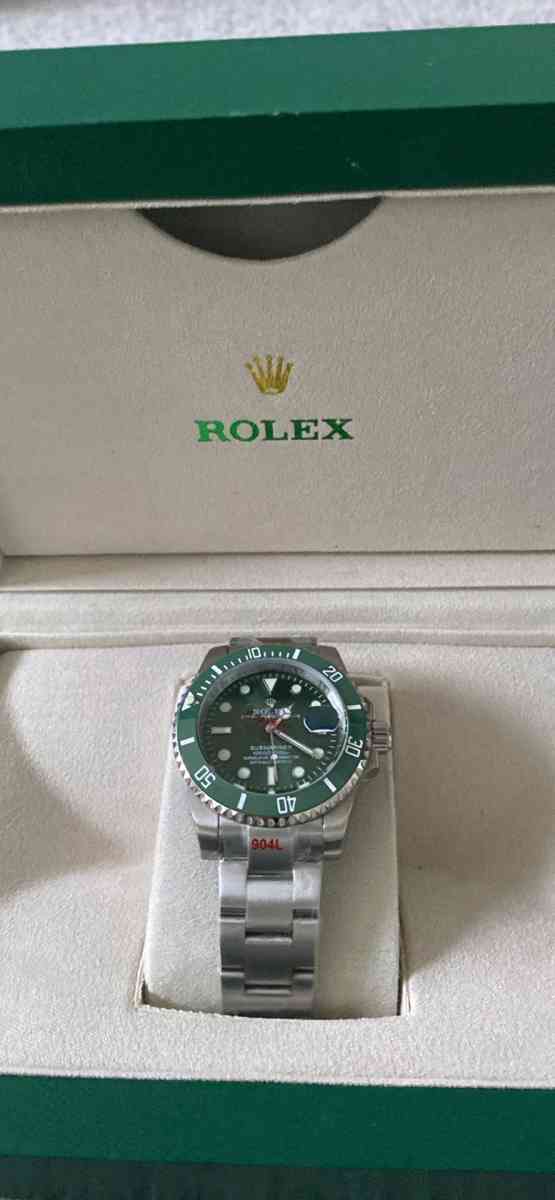 Rolex Submariner Hulk 116610LV  Discontinued Model  Full Set