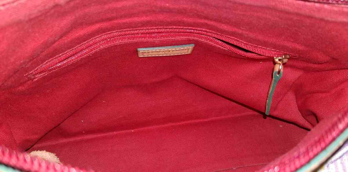 DOONEY AND BOURKE RARE PLAID SHOULDER BAG