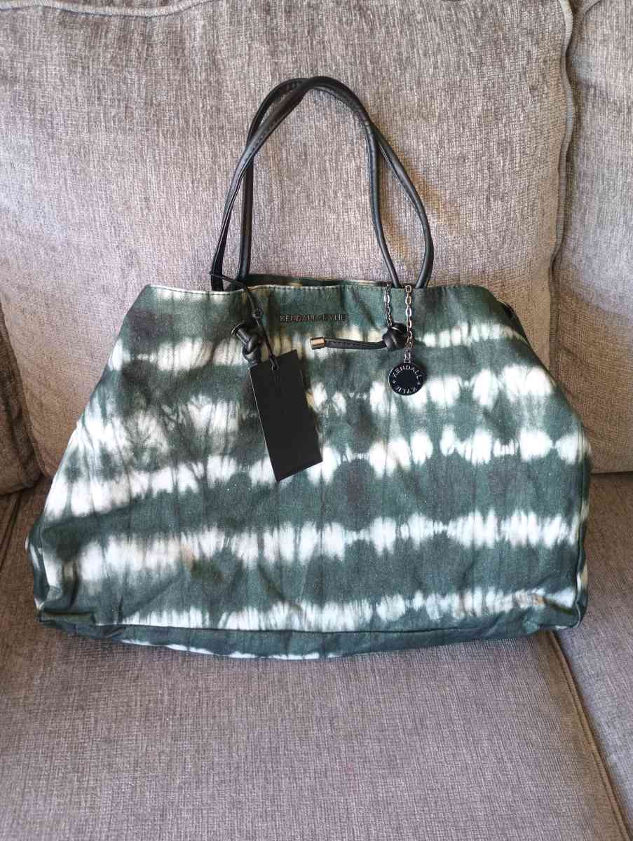 KENDALL  KYLIE Tote Bag with Chain Accent