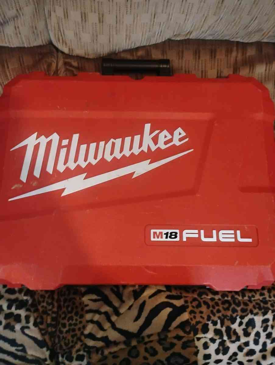 Milwaukee M18 fuel reciprocating saw