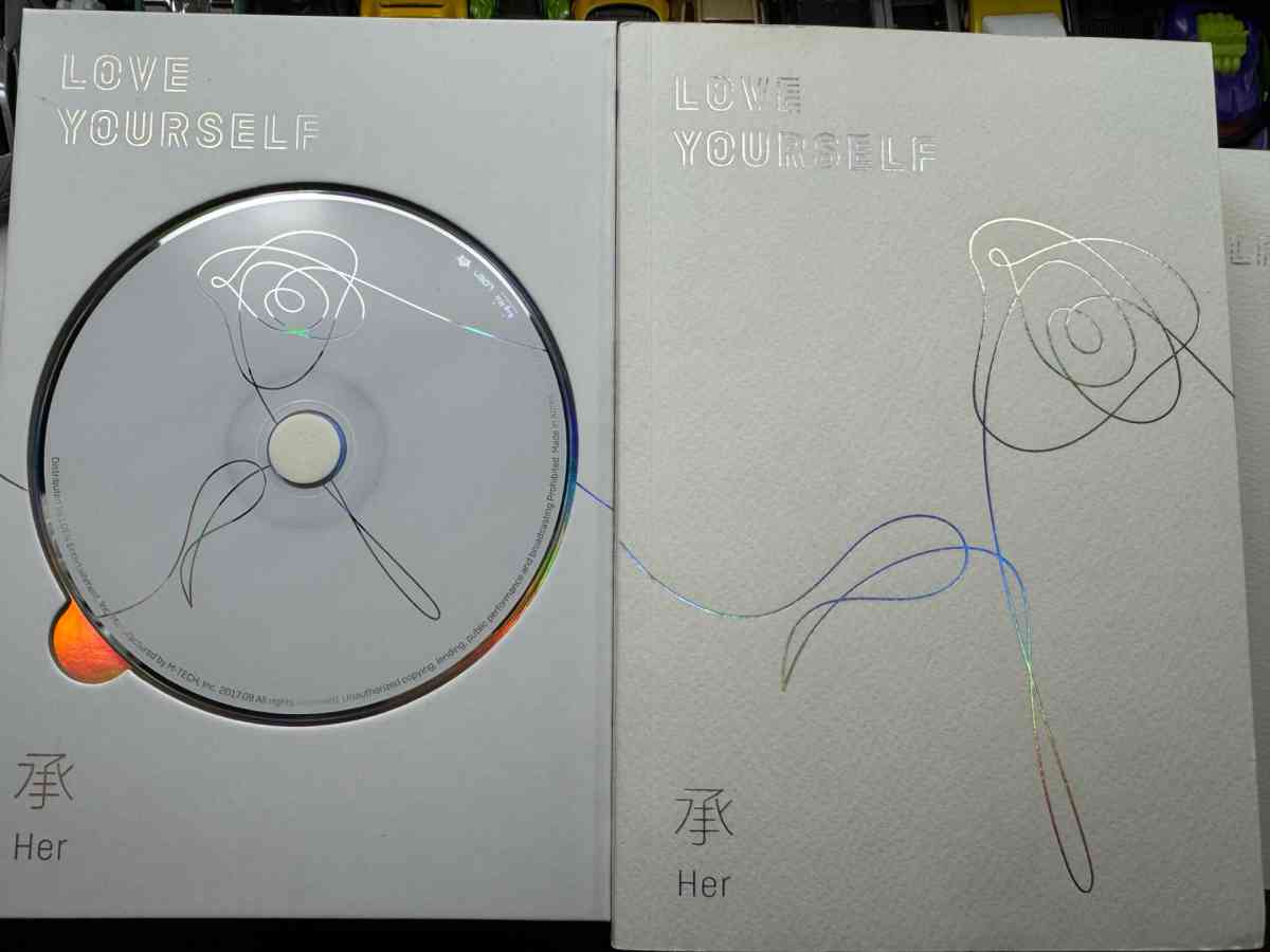 BTS Love Yourself Album CDs and Pictures