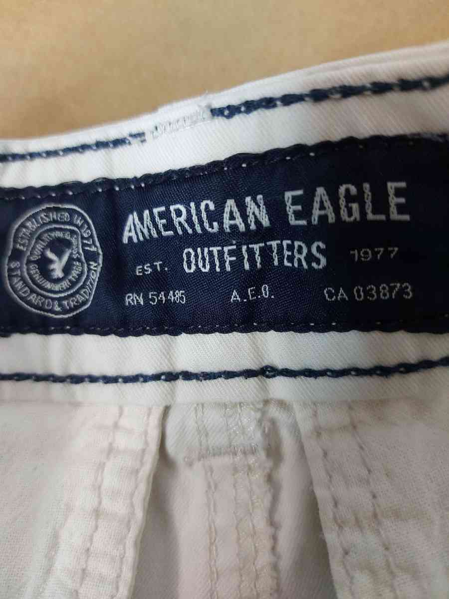 American Eagle Outfitters Prep Bermuda Shorts Size 36 Light