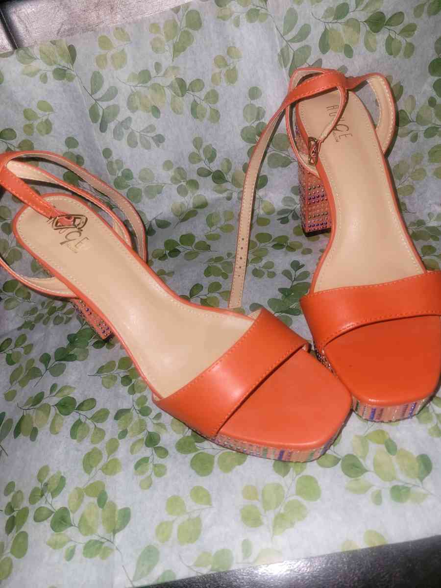 ORANGE SEQUENCE SANDALS