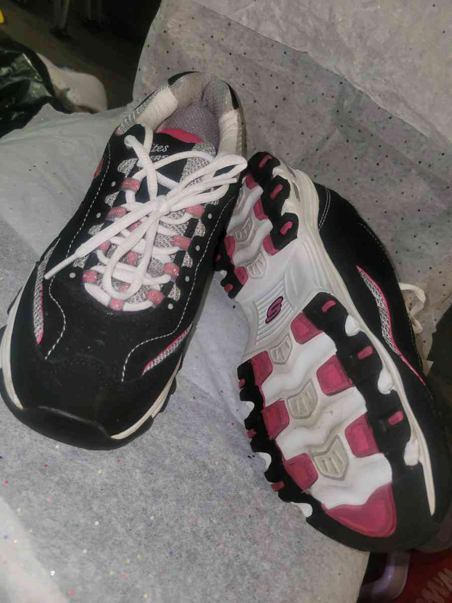 Sketchers Pink and Black