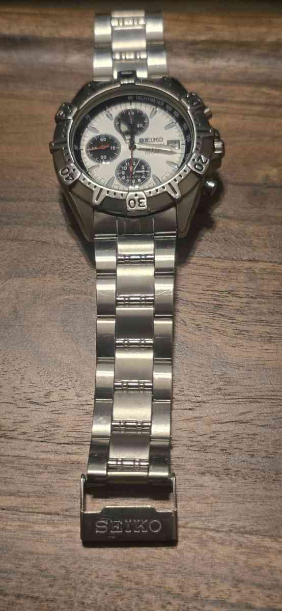 vintage seiko chronograph panda dial