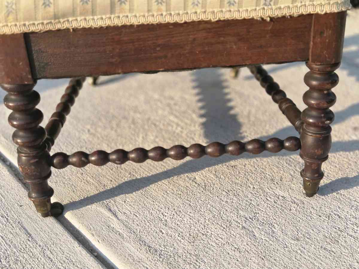 Antique Victorian Bobbin Chair  Classic Turned Spindle Desig