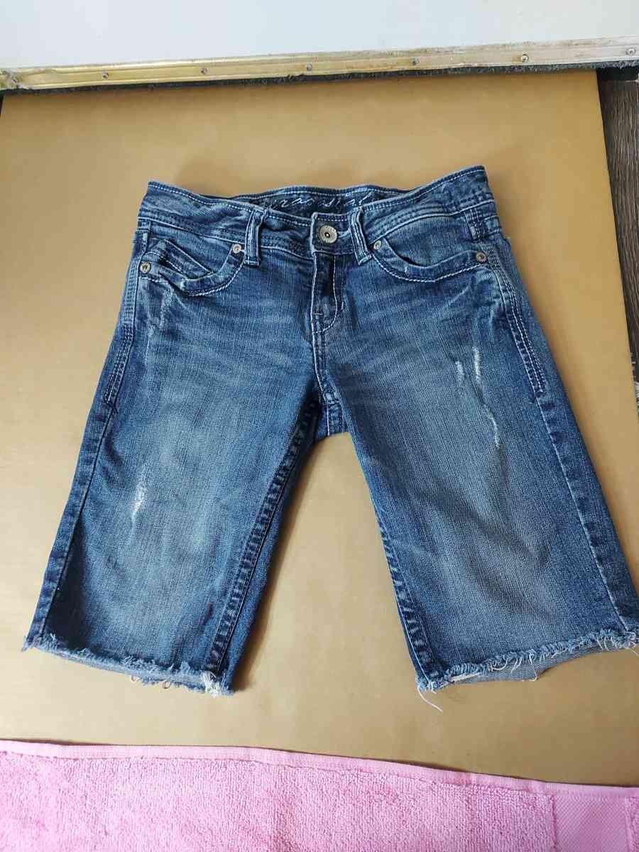 Aeropostale Raw Hem Bermuda Shorts Size 12