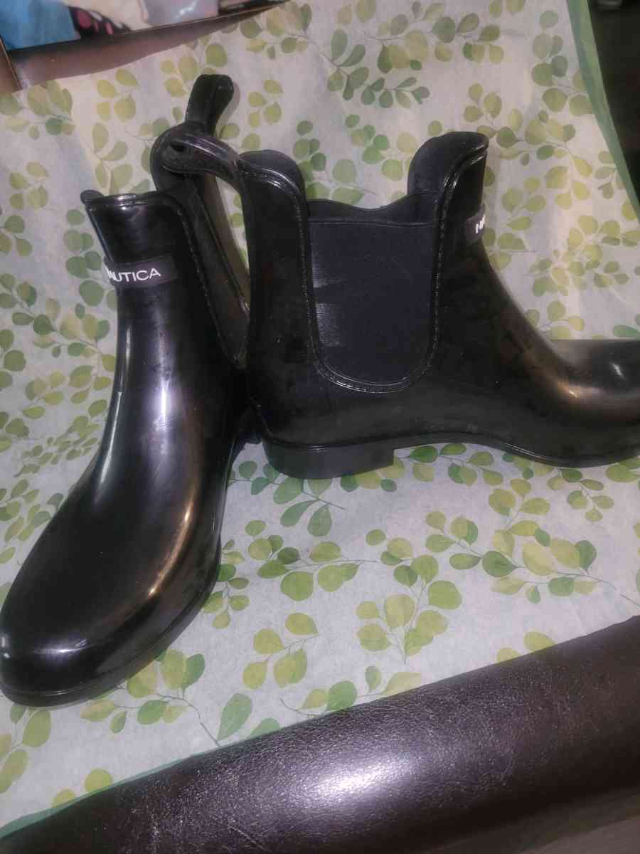 NAUTICA RAIN BOOTS