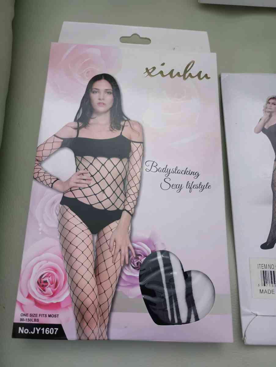 Set of pantyhosefishnet tights