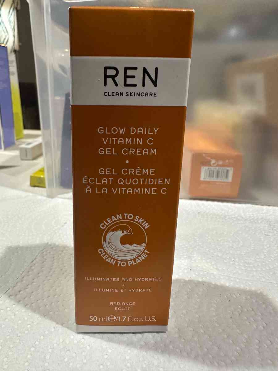 REN Clean Skincare Glow Daily Vitamin C Gel Cream
