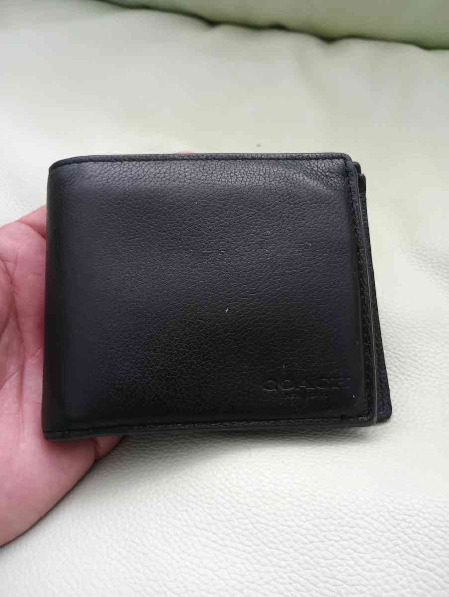 Coach Mens 3 In 1 Compact ID Wallet in Refine Pebble Leather
