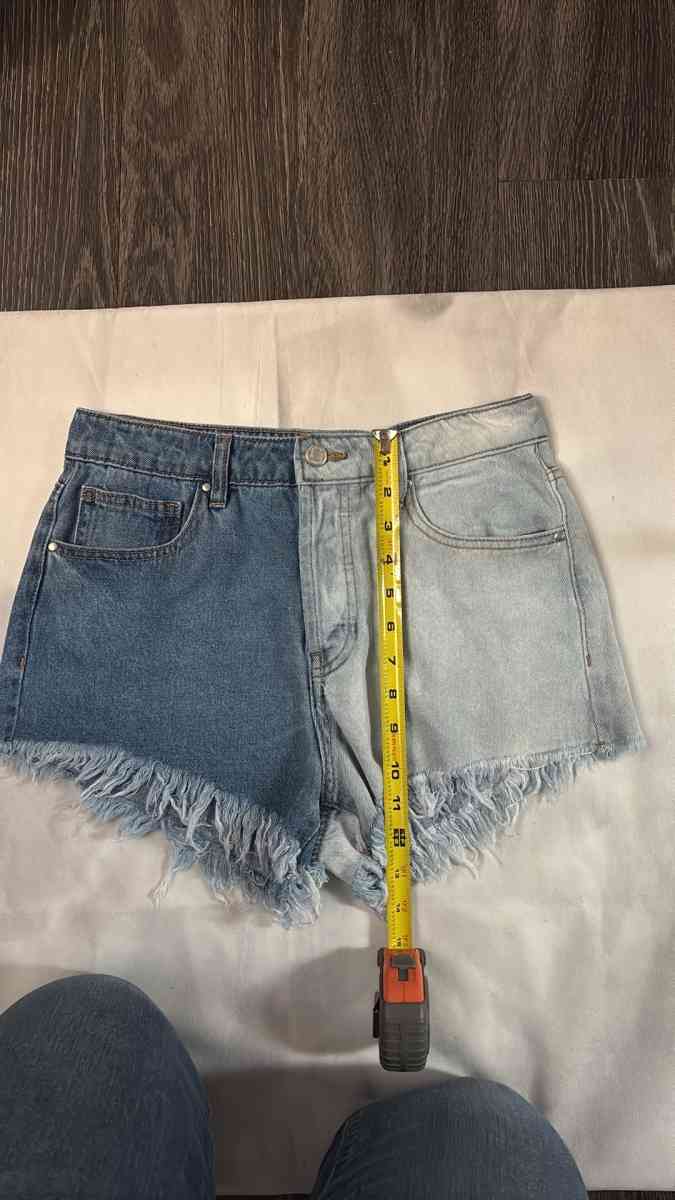 UEC Indigo Rising Color Block Denim Shorts  Size 728