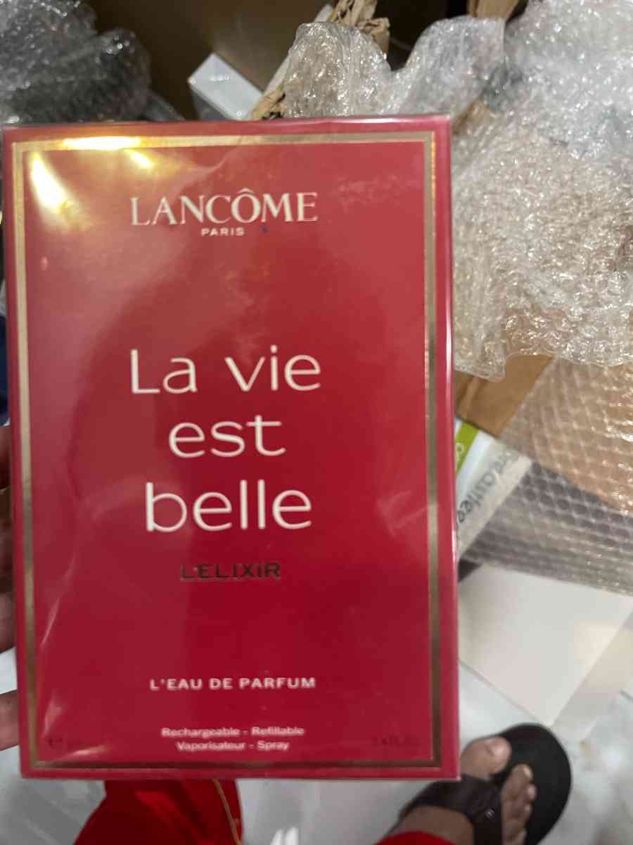 New Perfume  La Vie Este
