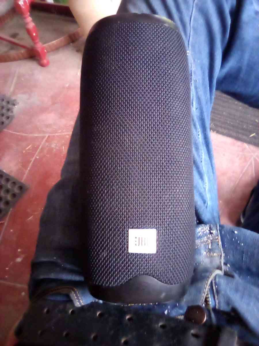 JBL link 20 Bluetooth speaker