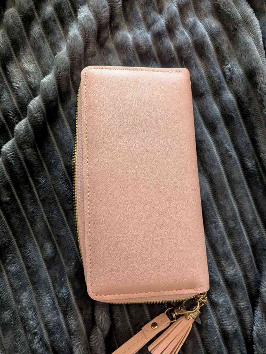 BRAND NEW WALLET