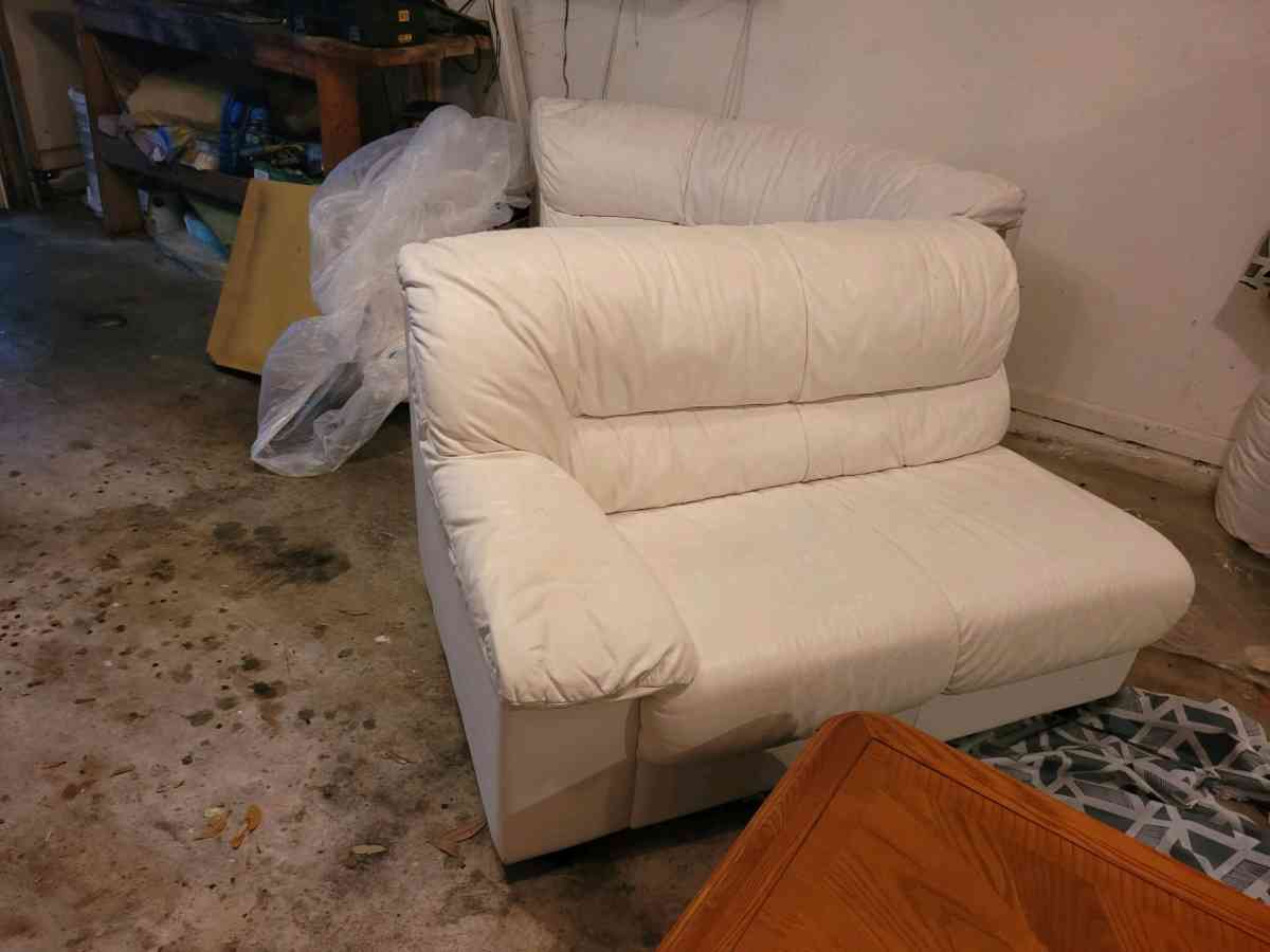 WHITE ITALIAN SECTIONAL SOFA