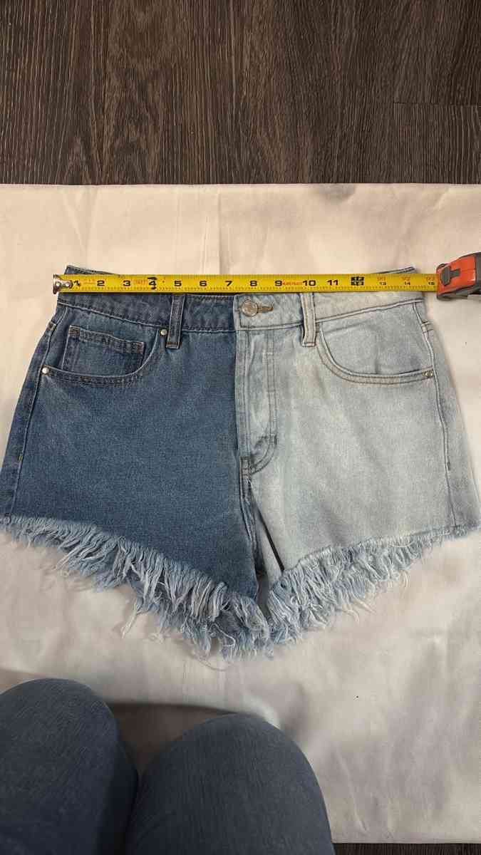 UEC Indigo Rising Color Block Denim Shorts  Size 728