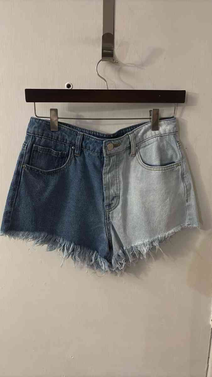 UEC Indigo Rising Color Block Denim Shorts  Size 728