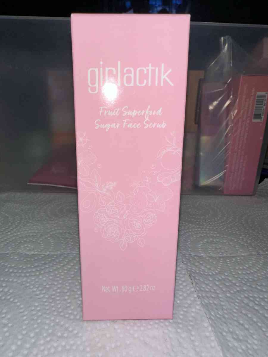 Girlactik Fruit Superfood Sugar Face Scrub