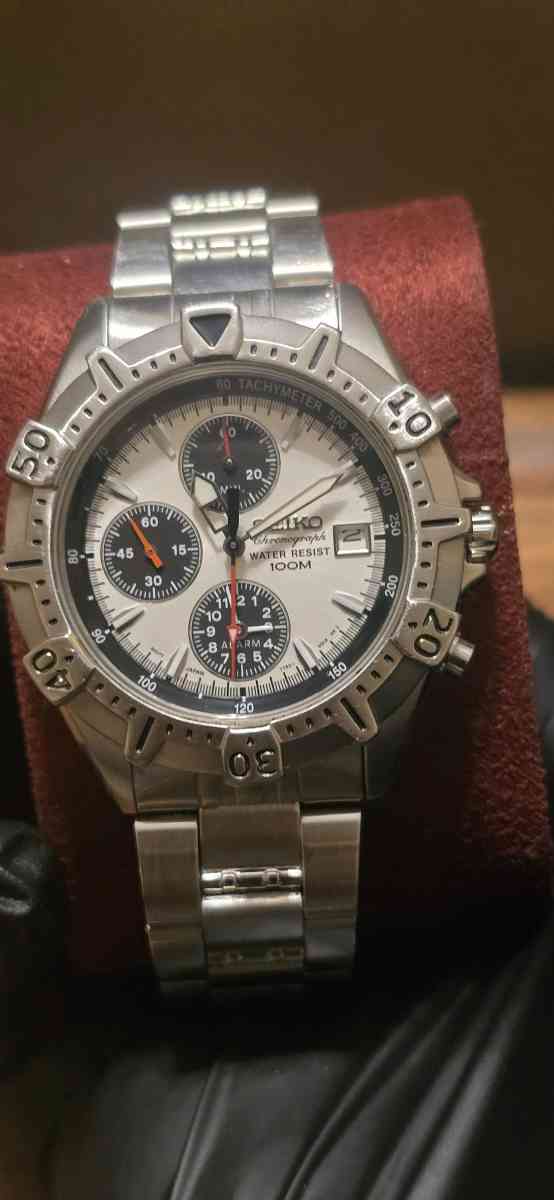 vintage seiko chronograph panda dial