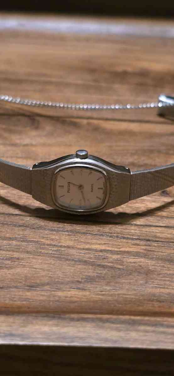 vintage ladies pulsar quartz watch