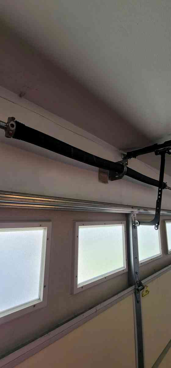 GARAGE DOORS REPAIRS