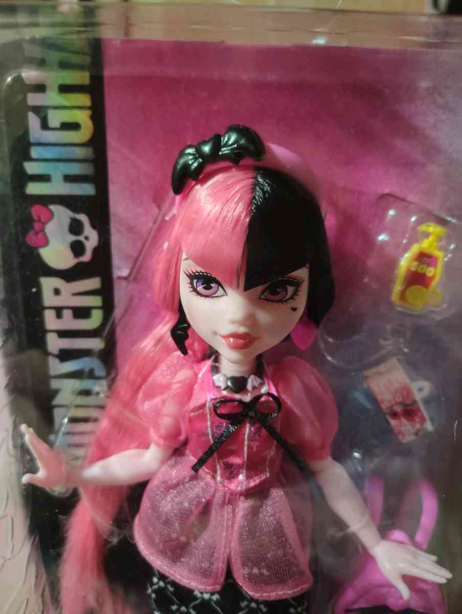 Monster High Day Out Draculaura doll