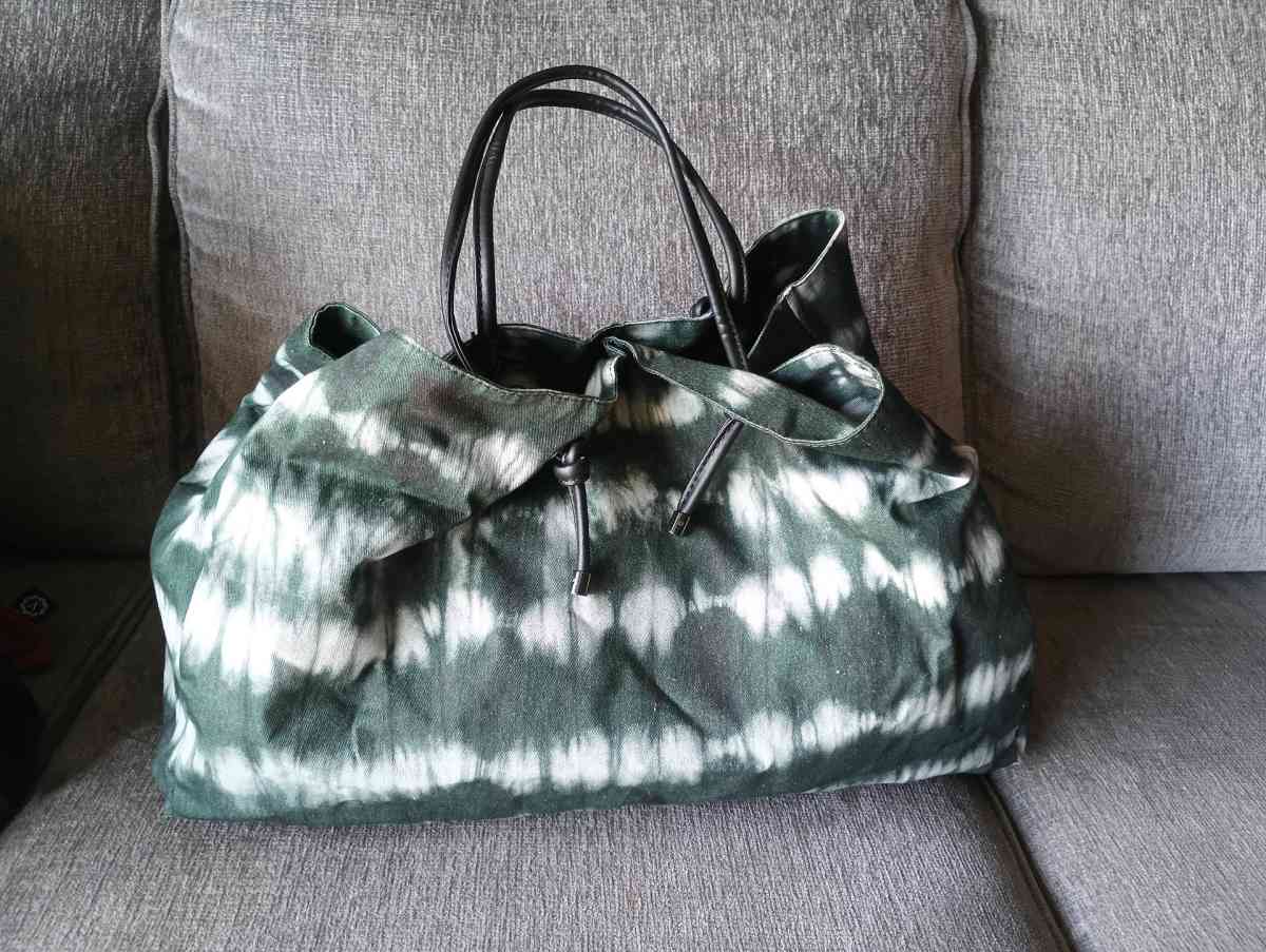 KENDALL  KYLIE Tote Bag with Chain Accent