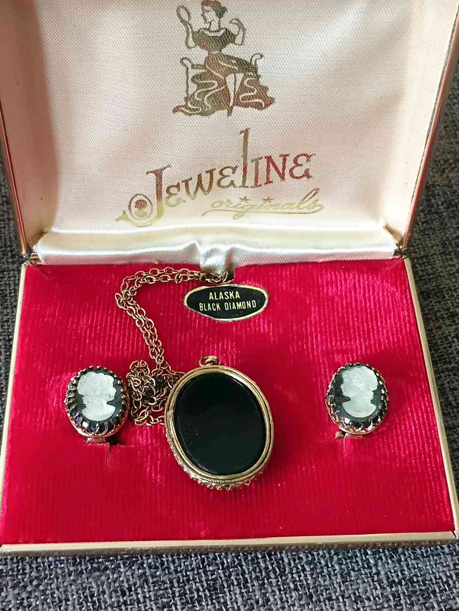 Alaska black diamond necklace and earrings