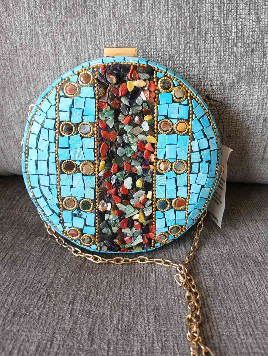 Lulu Gipsy Circle Crossbody Purse