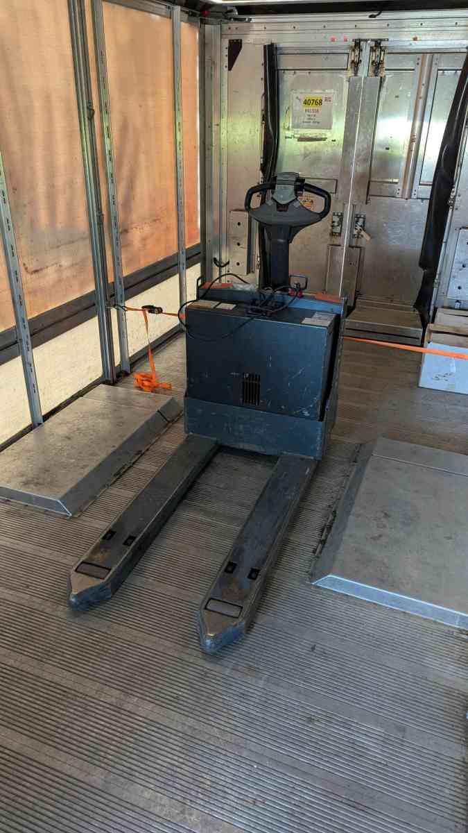 Electric Toyota Pallet Jack