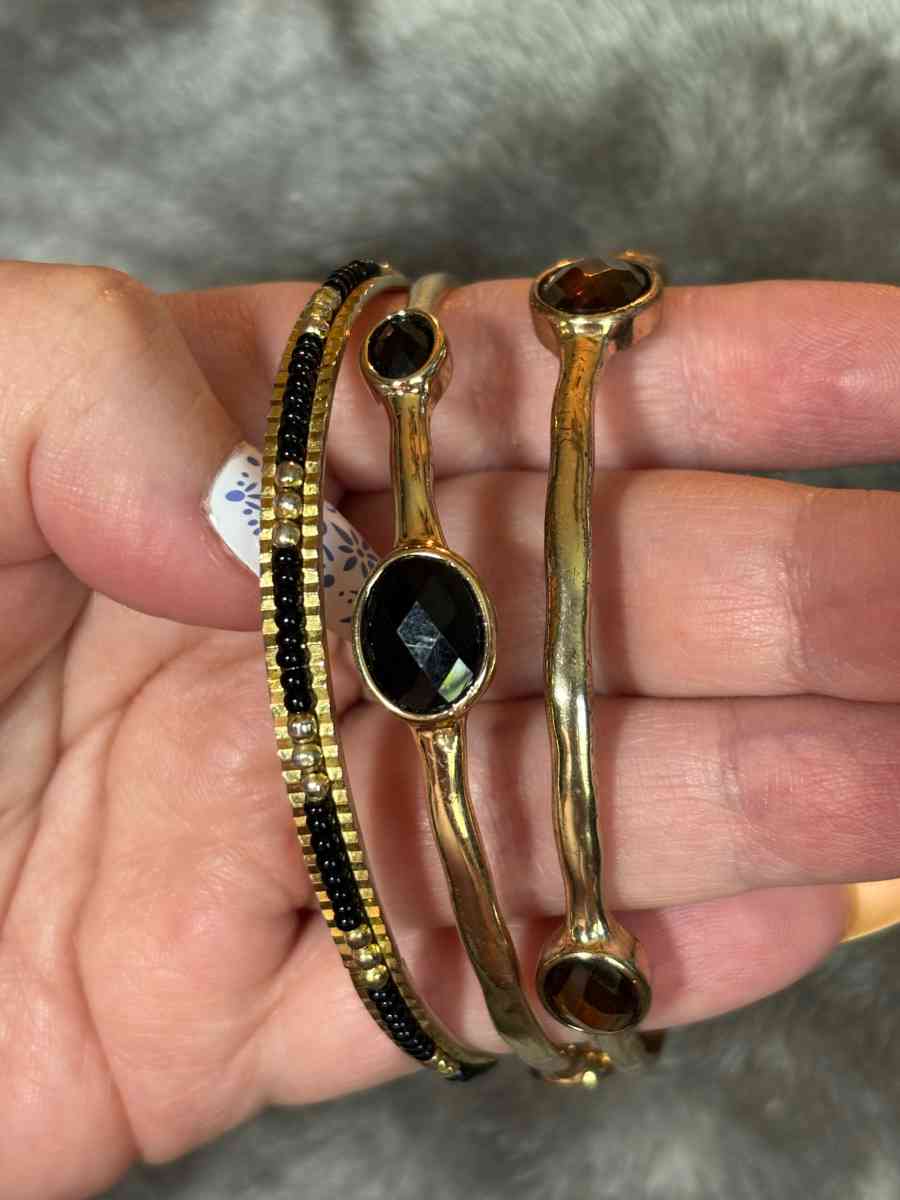 Modern Day Bangles Set