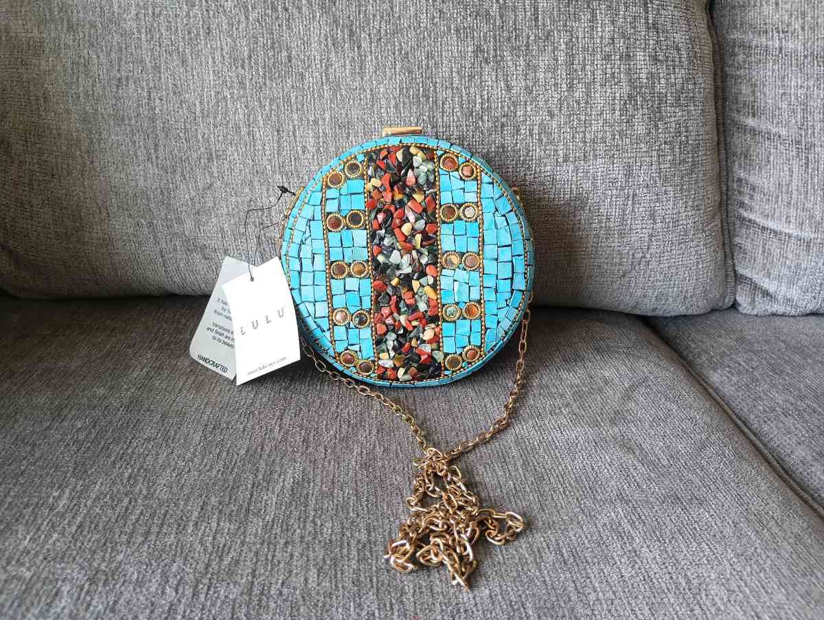 Lulu Gipsy Circle Crossbody Purse