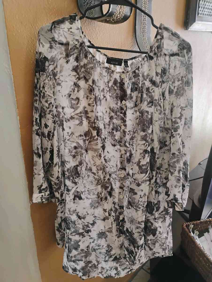 womens top