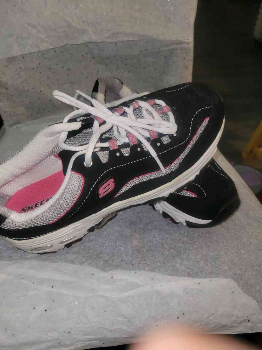 Sketchers Pink and Black